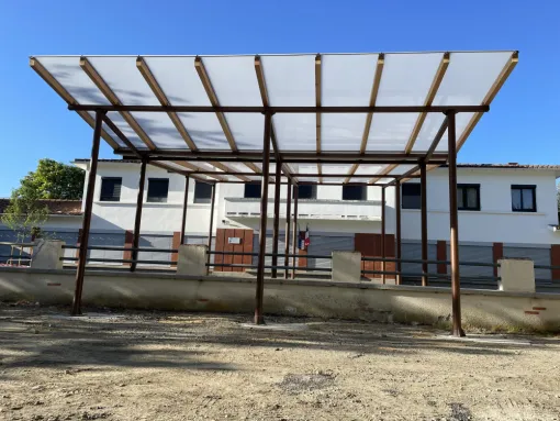 Conception, fabrication et pose de pergola à Larrazet