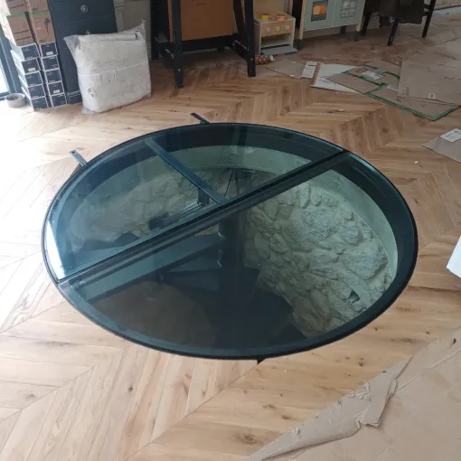 Installation d’une trappe de cave motorisée avec escalier hélicoïdal à Mérignac, Lavit, Alfer Einstein