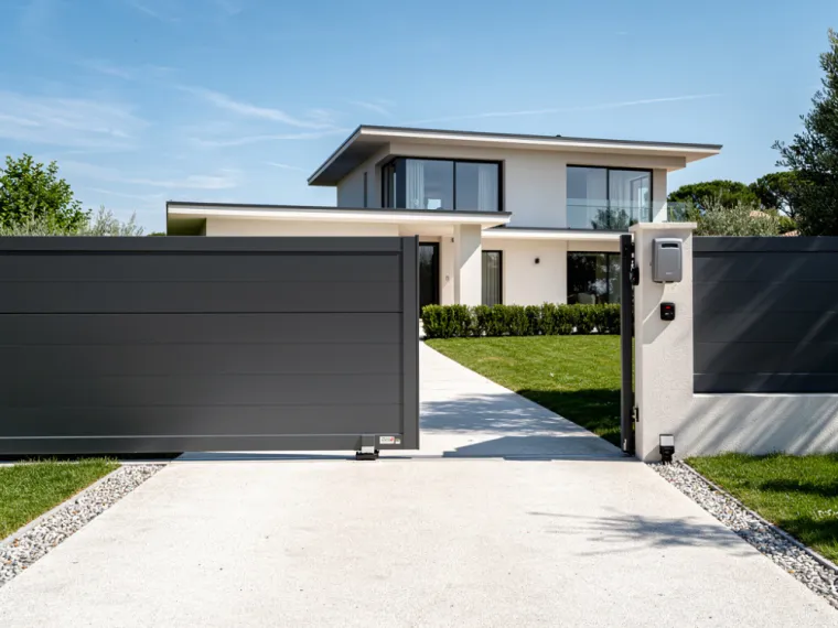 Automatismes pour portails, volets & pergolas | Confort & sécurité Occitanie