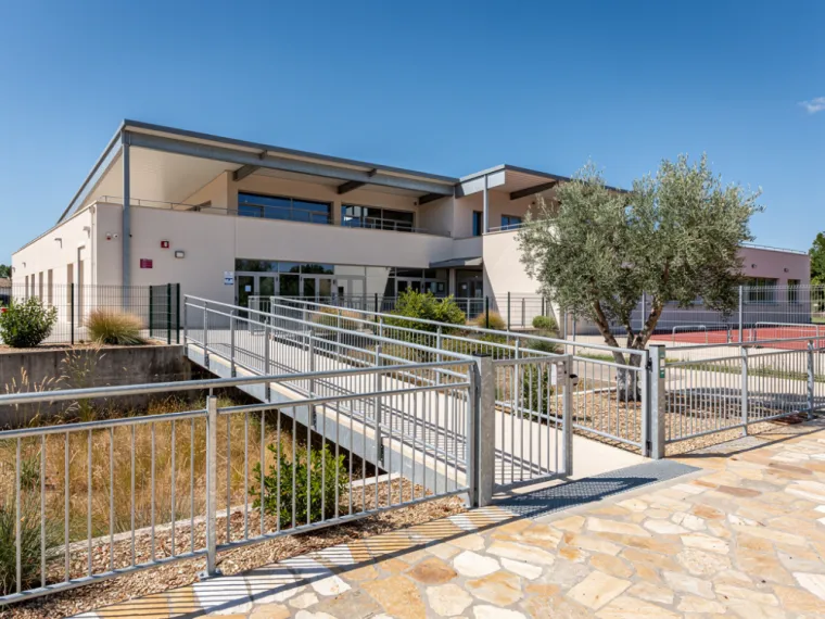 Métallerie pour bâtiments scolaires et sportifs