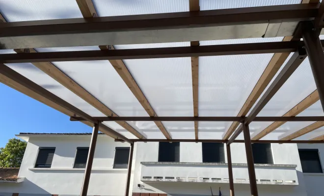 Conception, fabrication et pose de pergola à Larrazet