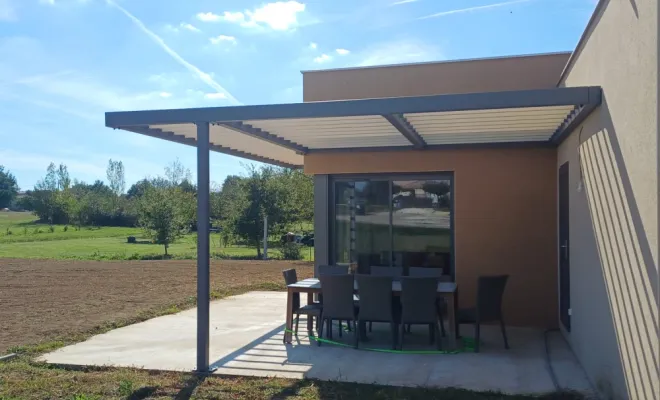 Pose d'une pergola en acier thermolaqué à Castelsarrasin