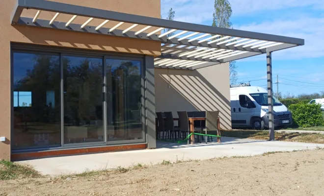 Pose d'une pergola en acier thermolaqué à Castelsarrasin
