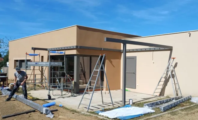 Pose d'une pergola en acier thermolaqué à Castelsarrasin