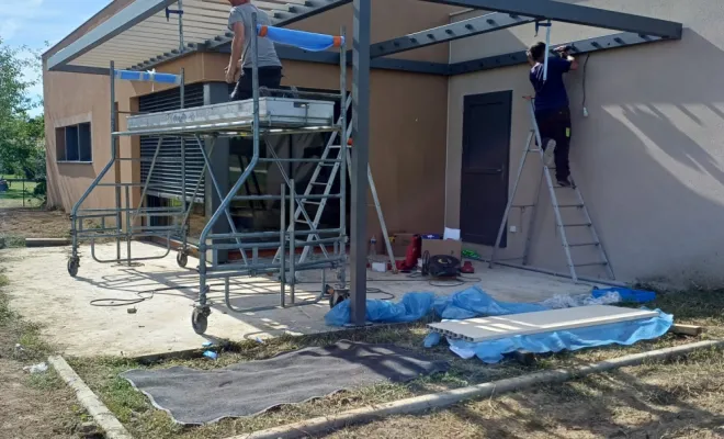 Pose d'une pergola en acier thermolaqué à Castelsarrasin