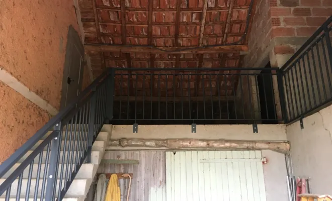 Conception, fabrication et pose d'un garde-corps en acier thermolaqué à Montauban