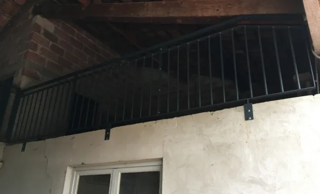 Conception, fabrication et pose d'un garde-corps en acier thermolaqué à Montauban