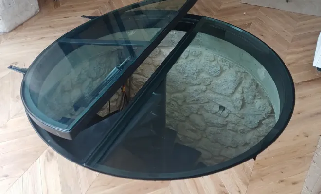 Installation d’une trappe de cave motorisée avec escalier hélicoïdal à Mérignac, Lavit, Alfer Einstein