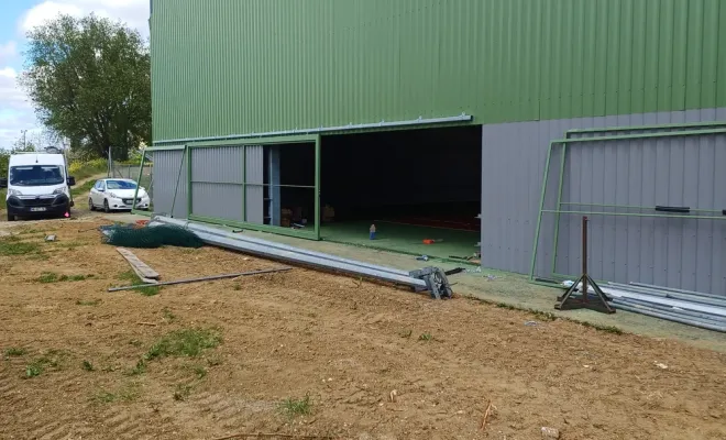 Fabrication et installation de portails coulissants métalliques sur mesure à Lectoure dans le Gers, Lavit, Alfer Einstein
