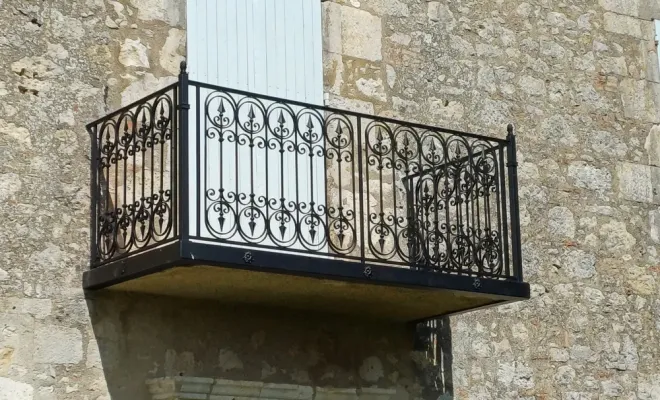 Conception, fabrication et pose d'un garde-corps en acier thermolaqué sur mesure à Lectoure, Lavit, Alfer Einstein
