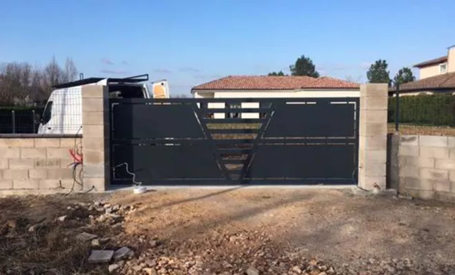 Pose de métallerie et  serrurerie, Lavit, Alfer Einstein